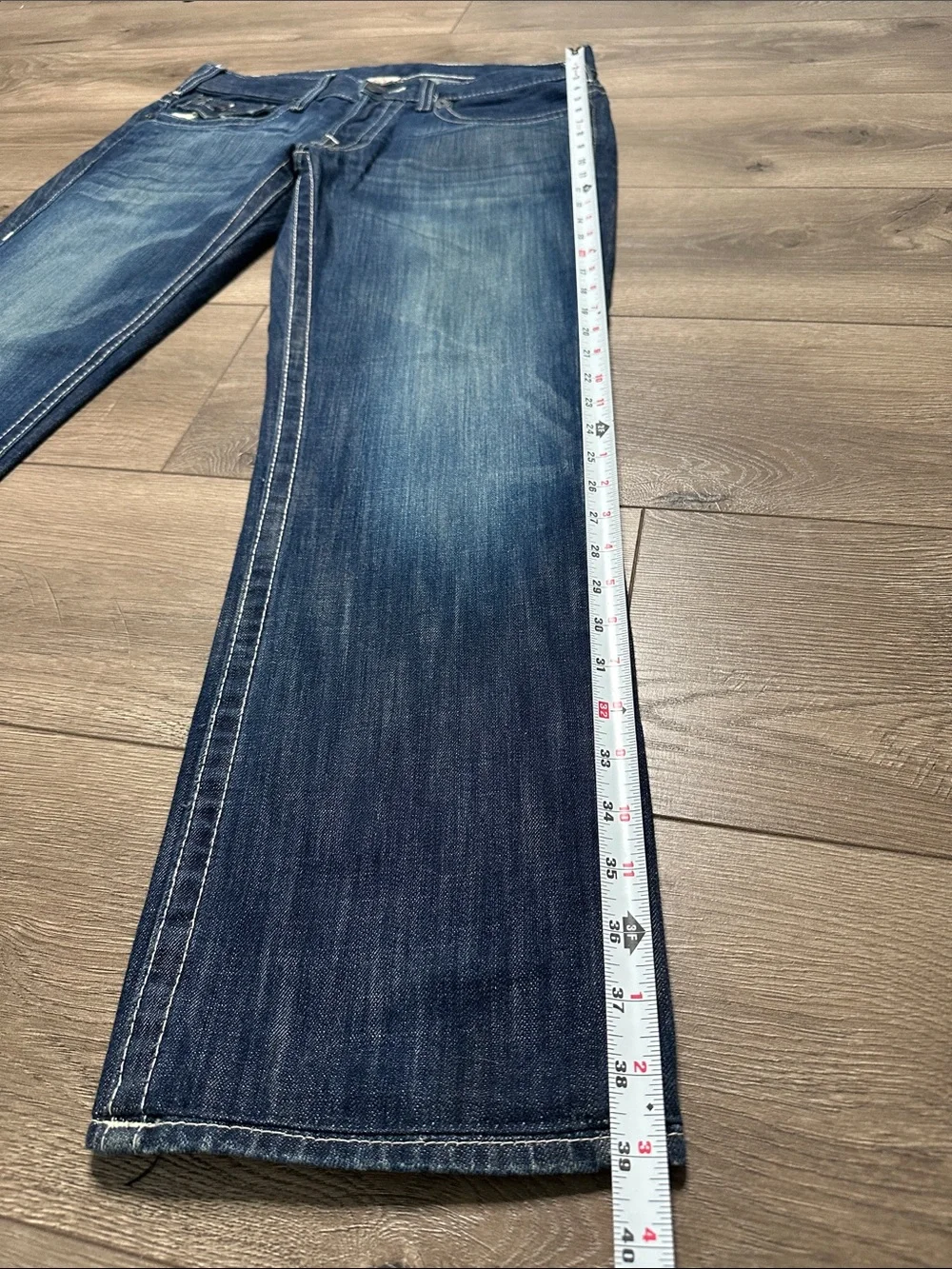True Religion 29.5” Straight‎ Blue Jeans Size 32